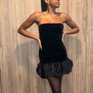 Elegant Black Strapless Dress